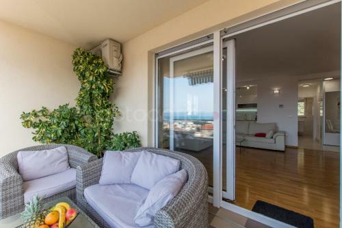 Sea View Apartments Dammi