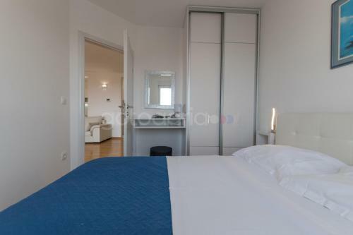 Sea View Apartments Dammi