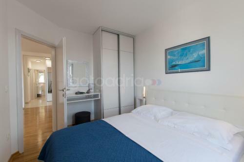 Sea View Apartments With Free Parking