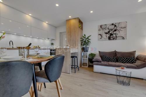 Luxurious Apartments Lara&luka