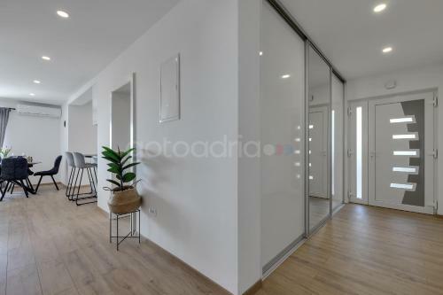 Luxurious Apartments Lara&luka