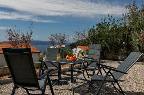 Holiday Home L & B Makarska