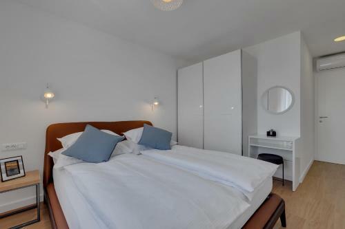 Holiday Home L & B Makarska