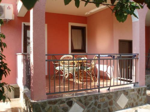 Villa Diana Apartments Pore?
