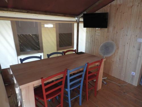 Dt Lodge Tent Safari Joy, Lanterna