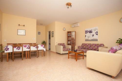 House Manola
