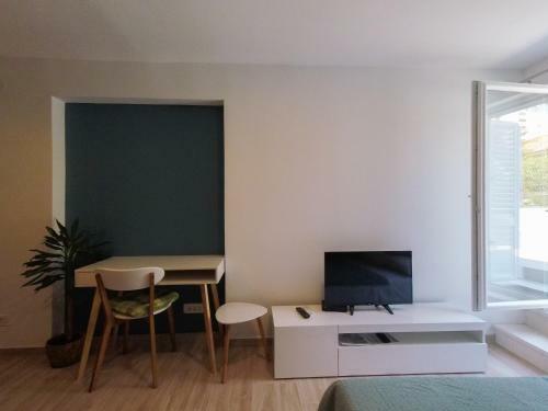 Velin Apartment