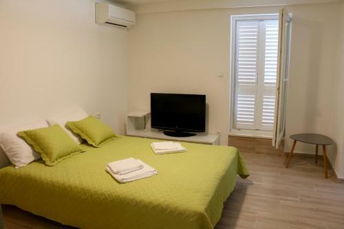 Velin Apartment