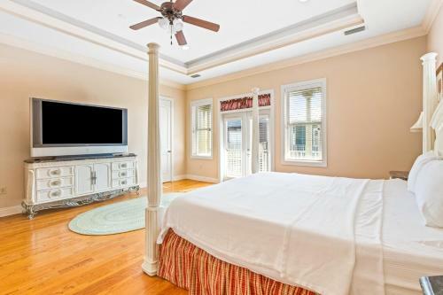 Serenity By The Sea - Main House