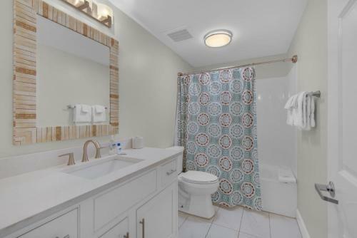 Brightly Furnished Beachfront Condominium
