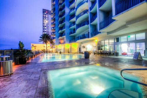 Sterling Breeze 503! Beautiful 1 Bd 2 Ba, Ocean View, Beach Service Included