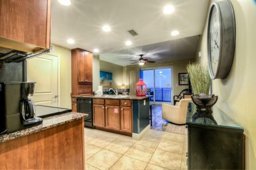 Sterling Breeze 503! Beautiful 1 Bd 2 Ba, Ocean View, Beach Service Included