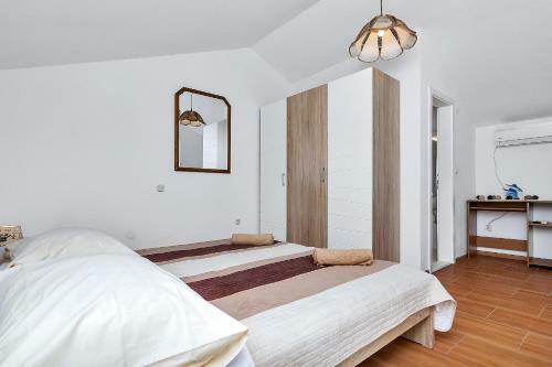 Holiday Home Nadea - With Private Pool