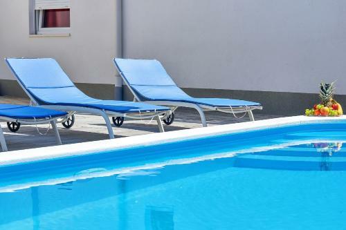 Holiday Home Nadea - With Private Pool