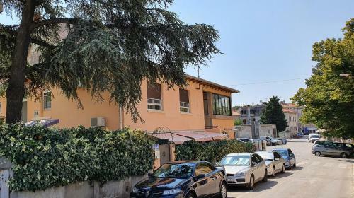 Colosseum Garden Studio Apartments