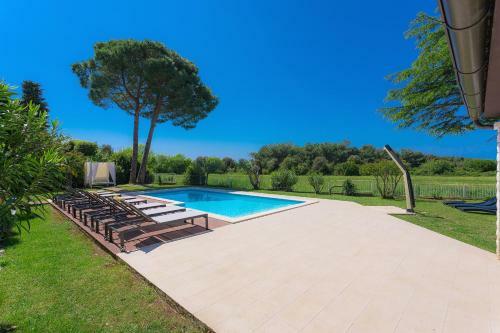 Astinian Villa Puntizela