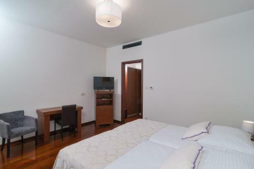 Hostal Luxury Rooms Near The Beach
