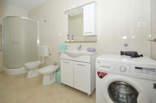 Apartment Mira