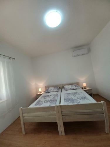 Apartment Mira