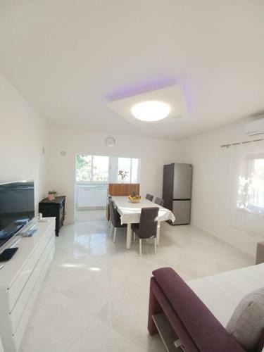 Apartment Mira
