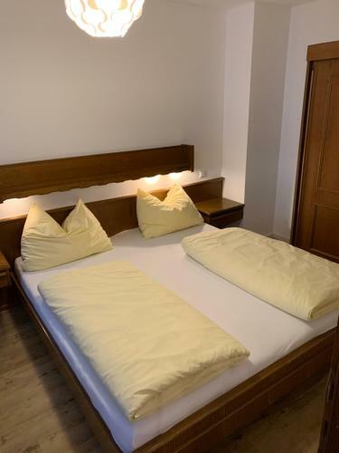 Bed & Breakfast Pension Ahorn