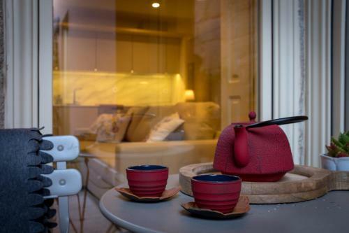 Homeintown Almada - Downtown Elegant Apartment - Terrace AC & Wifi