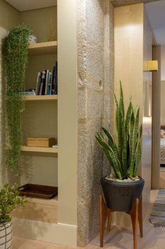 Homeintown Almada - Downtown Elegant Apartment - Terrace AC & Wifi