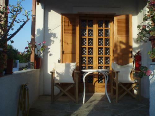 Hostal Pantazis Studios