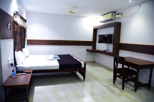 Hotel Kvr Guest House