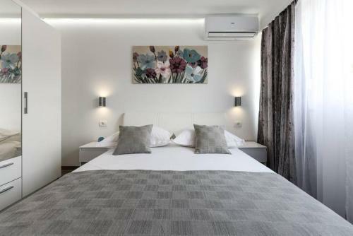 Reza Luxury Apartment