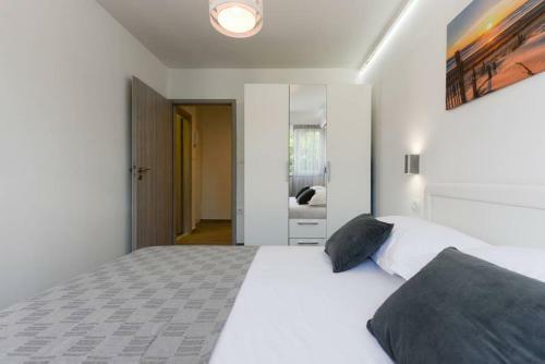 Reza Luxury Apartment