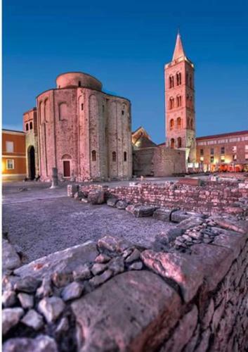 Reza Luxury Apartment