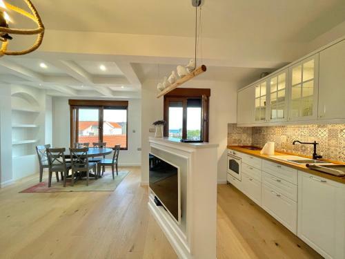 Lavender Family Apartment Budva