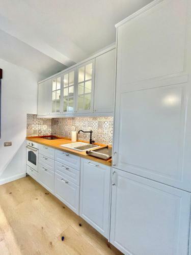 Lavender Family Apartment Budva