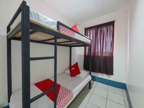 Hotel Vaccinated Staff - Oyo 809 Crowne One Condo