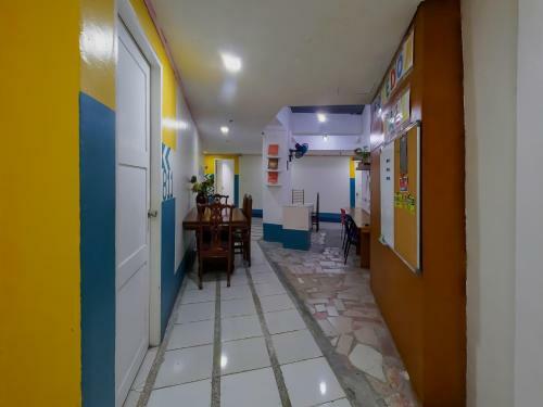 Hotel Vaccinated Staff - Oyo 809 Crowne One Condo