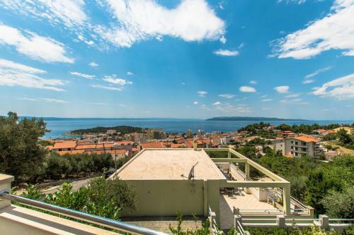 Villa Ozzi With 9 Bedrooms & Private Pool
