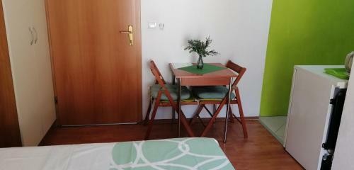 Hostal Ara Apartmani