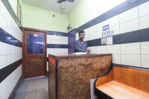 Spot On 65879 Hotel Neel Top