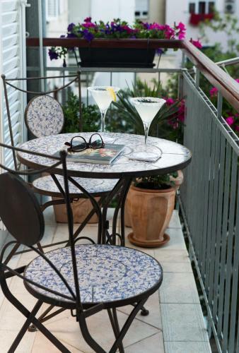 Apartamentos House Delmarco