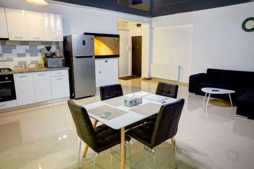Zoom Apartment