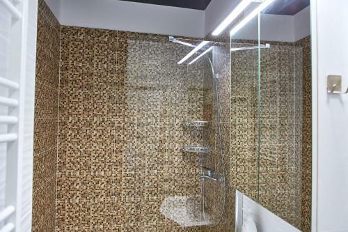 Zoom Apartment