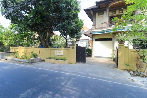 Hostal Manu Guest House 2