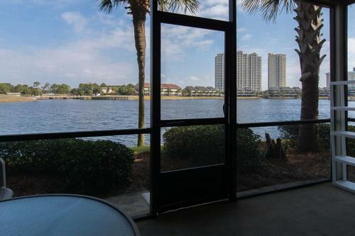 Lakefront By Seascape Resort