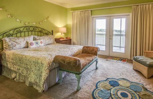 Lakefront By Seascape Resort
