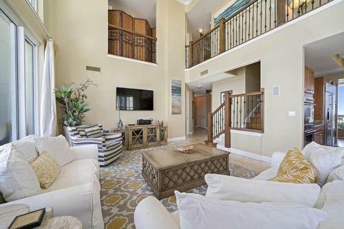 Silver Beach Towers Ph 1901 By Five Star Properties