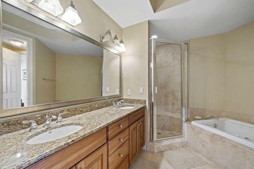 Silver Beach Towers Ph 1901 By Five Star Properties