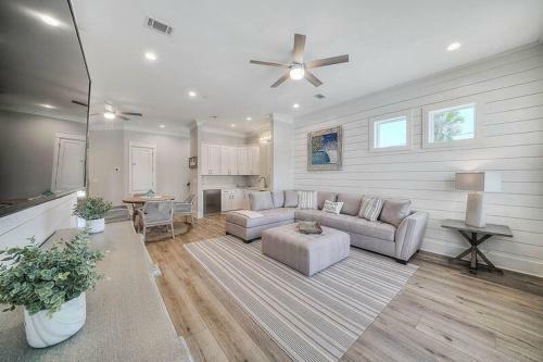 Live It Well By Five Star Properties