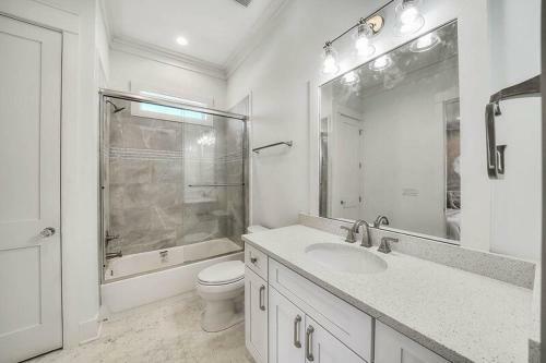 Live It Well By Five Star Properties