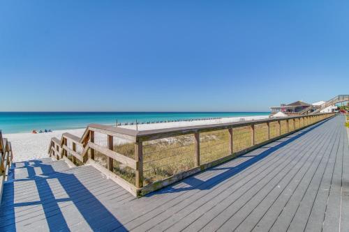Sandestin - Luau